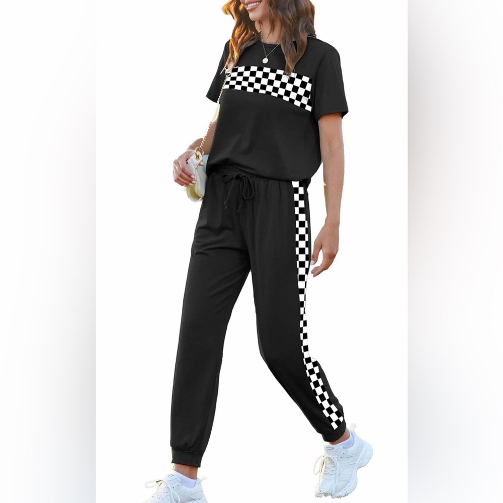 Stylish Black Checkered Women's Two piece set